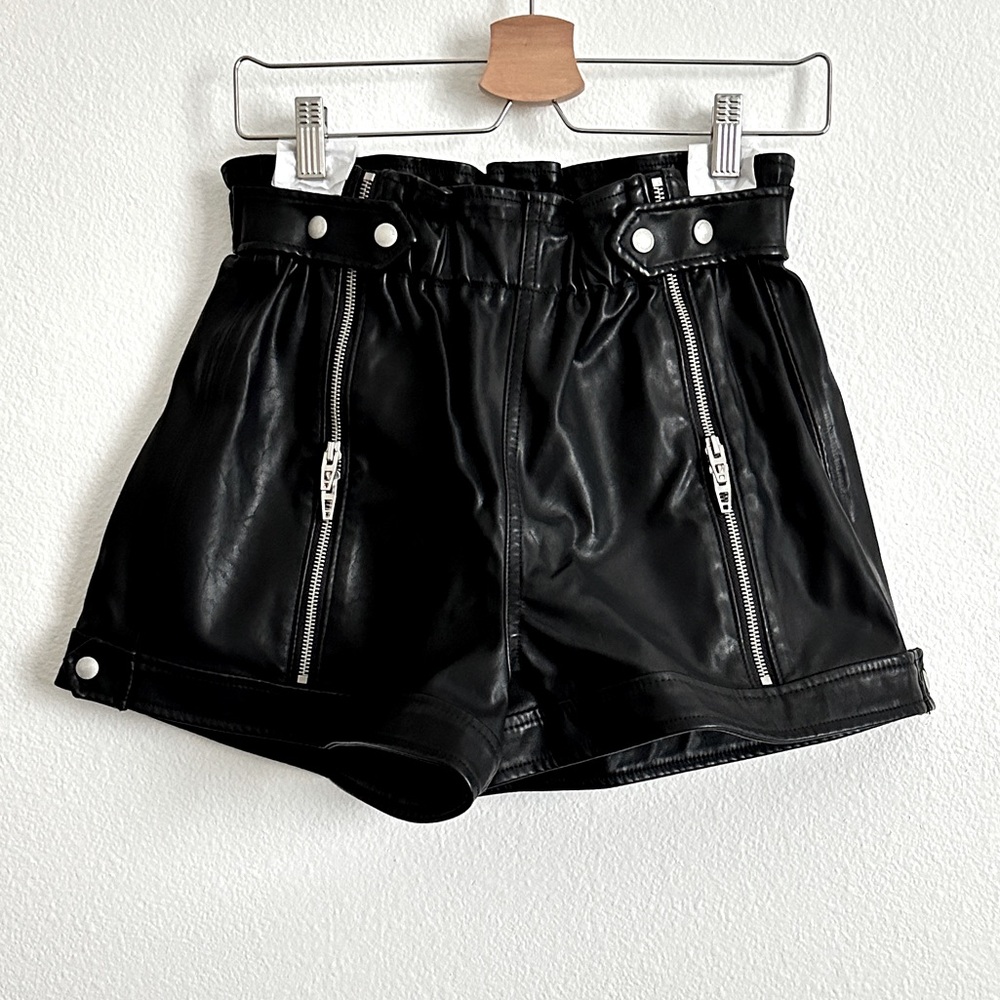Blank NYC Black Vegan Faux Leather Paperbag Zipper Accent Shorts Size 29